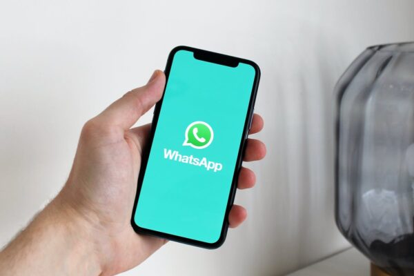 WhatsApp-Like Location Sharing: A Similar Feature On Google Maps WhatsApp-Like Location Sharing-A Similar Feature On Google Maps